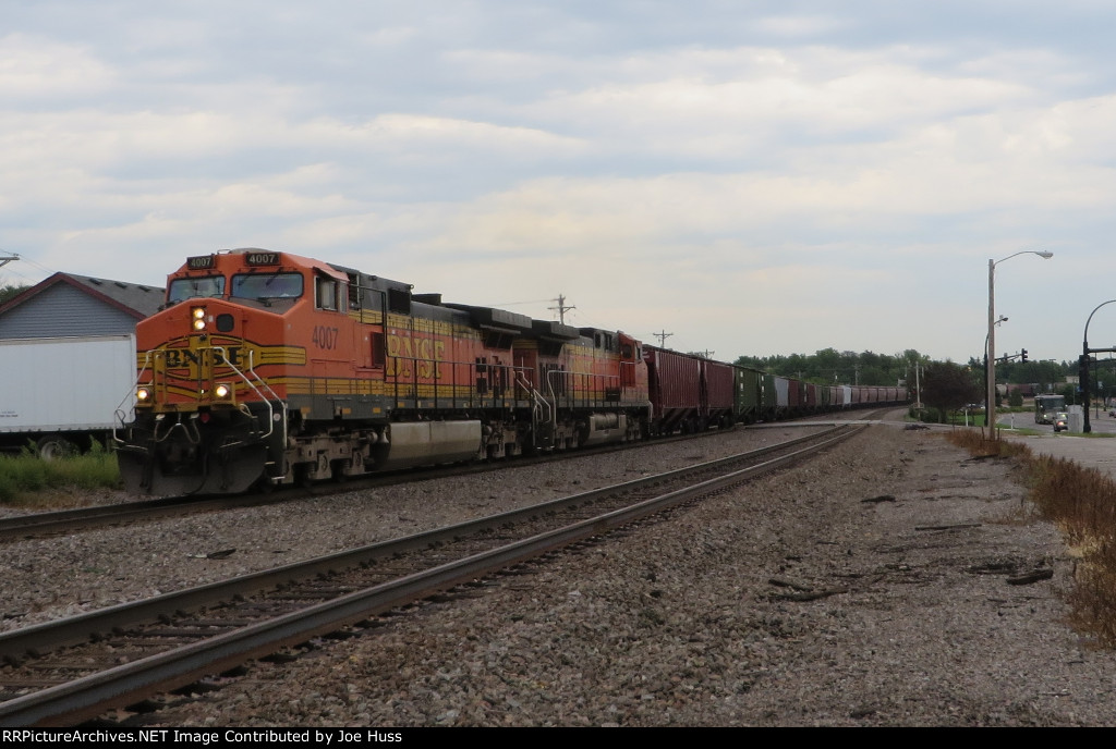 BNSF 4007 West